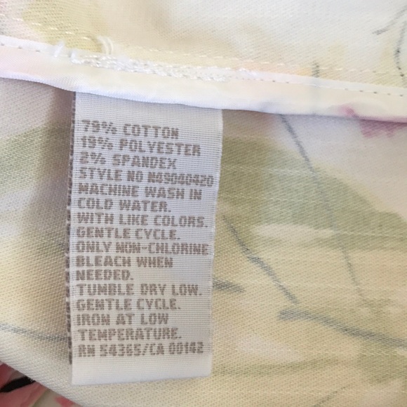 Multicolor 4 Button jacket. - Picture 5 of 7